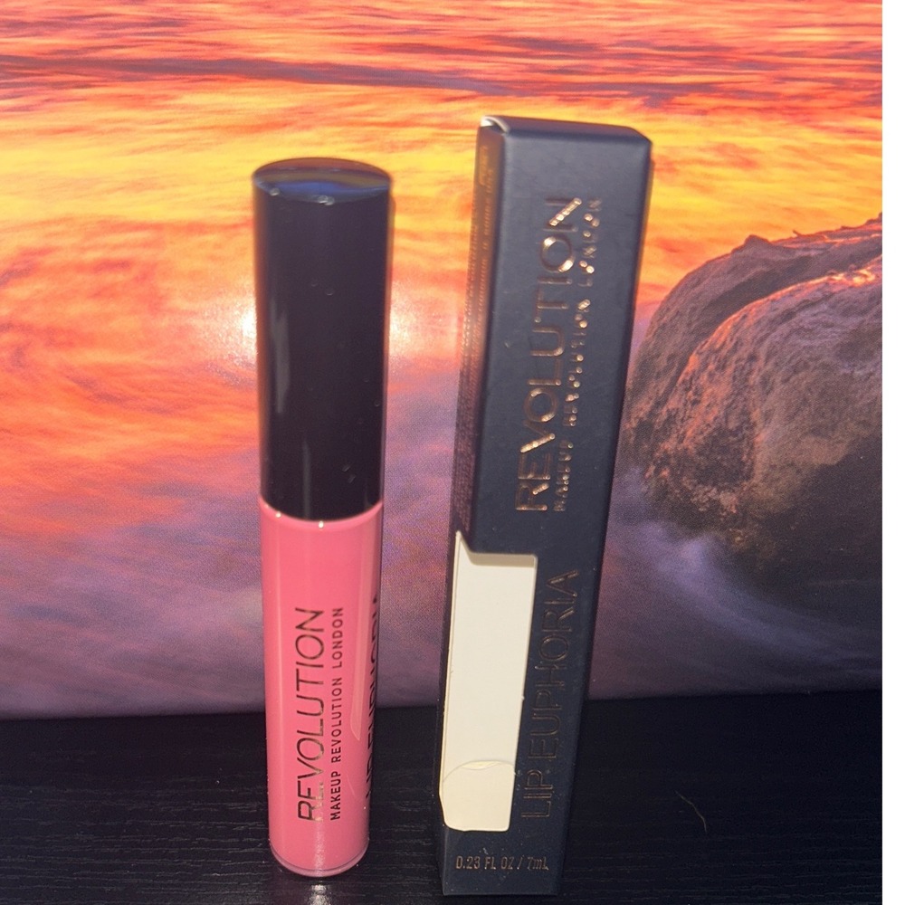 Revolution Lip Euphoria Lip Gloss - Fate - New in box Pink